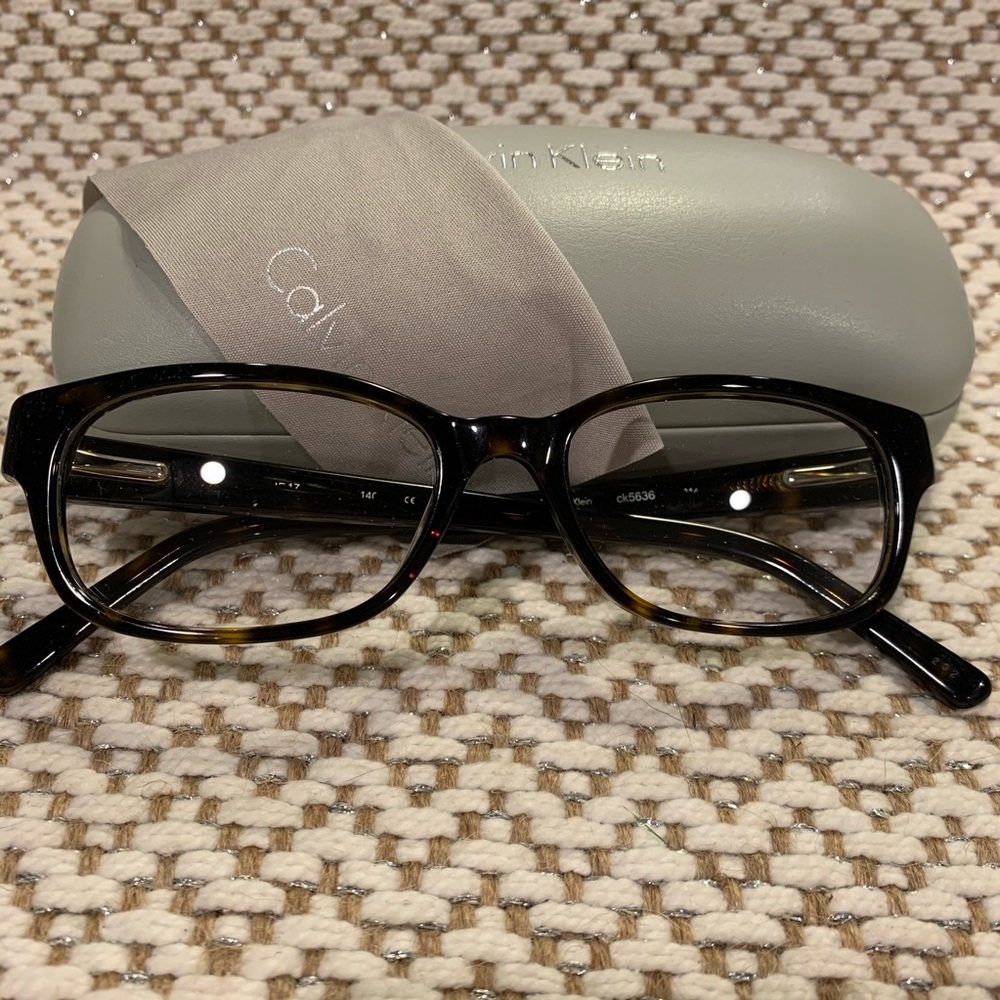 Calvin Kline Ophthalmolic frame tortoise shell.